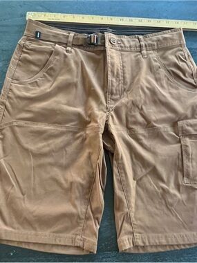 Prana Men's Brown Stretch Zion belted Shorts
